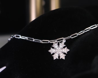 Sterling Silver Snowflake Bracelet: Winter Charm Pendant