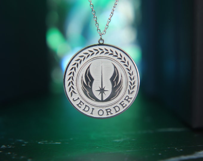 Guardians of Peace Circular Silver Pendant Necklace