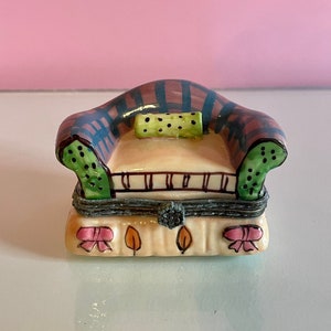 Couch Trinket Box; Friends Trinket Box; Vintage Trinket Box; Porcelain Hinged Trinket Box; Friends Couch Gift