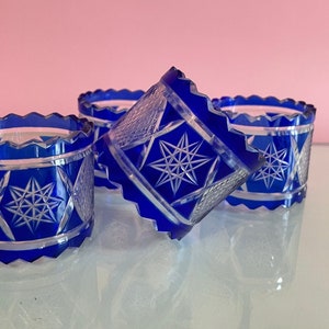Set Vintage Glass Napkin Rings (Set of 4 in BLUE); Glass Napkin Holders; Vintage Napkin Rings