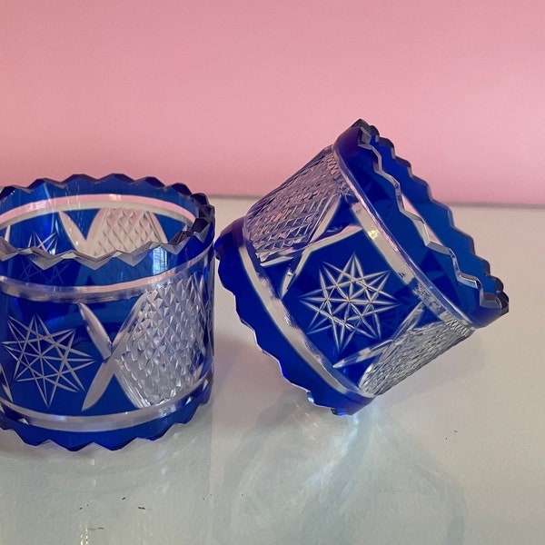 Pair of Vintage Glass Napkin Rings (Set of 2 in BLUE); Glass Napkin Holders; Vintage Napkin Rings