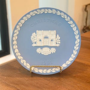 Wedgwood Jasperware Christmas 1981 Plate; Made in England; Wedgwood Blue