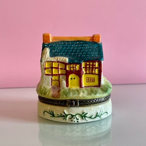 Blue House Trinket Box; Village Trinket Box; Vintage Trinket Box; Porcelain Hinged Trinket Box