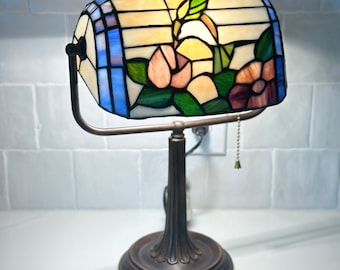 Lampe de bureau colibri en vitrail de style Tiffany ; Lampe de style Tiffany