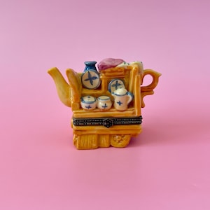 ゴールド ティーカート 小物入れ; ティーポット 小物入れ; ヴィンテージ 小物入れ; 磁器製ヒンジ付き小物入れ