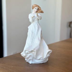 Vintage Royal Doulton Sentiments Thank You Figurine 1991; Royal Doulton Bone China Figure HN3390