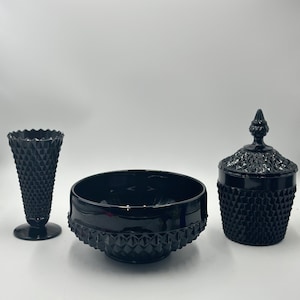 APART VERKOCHT- Tiara Cameo Indiana Glass Black Diamond Point Black Glass Glassware