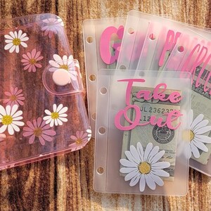 Mini Budget Binder| A8 Micro Binder| Mini Wallet | Daisies PVC Cover| PVC Cash Envelopes| Weekly Expenses | Great For Budgeting