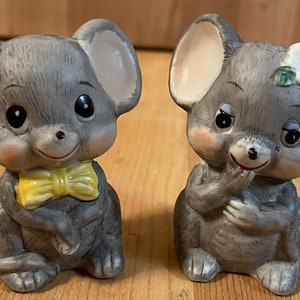 Vintage Gray Mice Salt And Pepper Shakers With Stoppers Made In Korea