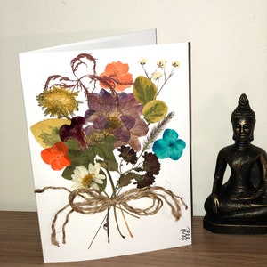 Pressed flower Mother’s day card, dried flower greeting card, real flower art, valentine card, self love card, girl collection card