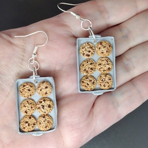 Cookie earrings, Mother's day gift, personalized gift for bakers, dessert earring, fun earrings, chocolate chip earring, food jewelry