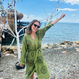 Luxurious Double Layer Muslin Bathrobe, Comfortable Gauze Unisex Long Kimono Robe, Lightweight and Thin Stylish Loungewear, Perfect for Gift