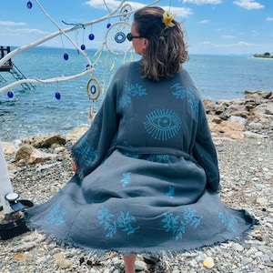 Luxurious Double Layer Muslin Bathrobe, Comfortable Gauze Unisex Long Kimono Robe, Lightweight and Thin Stylish Loungewear, Perfect for Gift