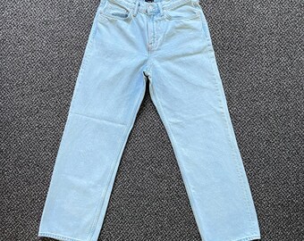 H&M Relaxed Fit Jeans mit geradem Bein und leichter Waschung - 30x32