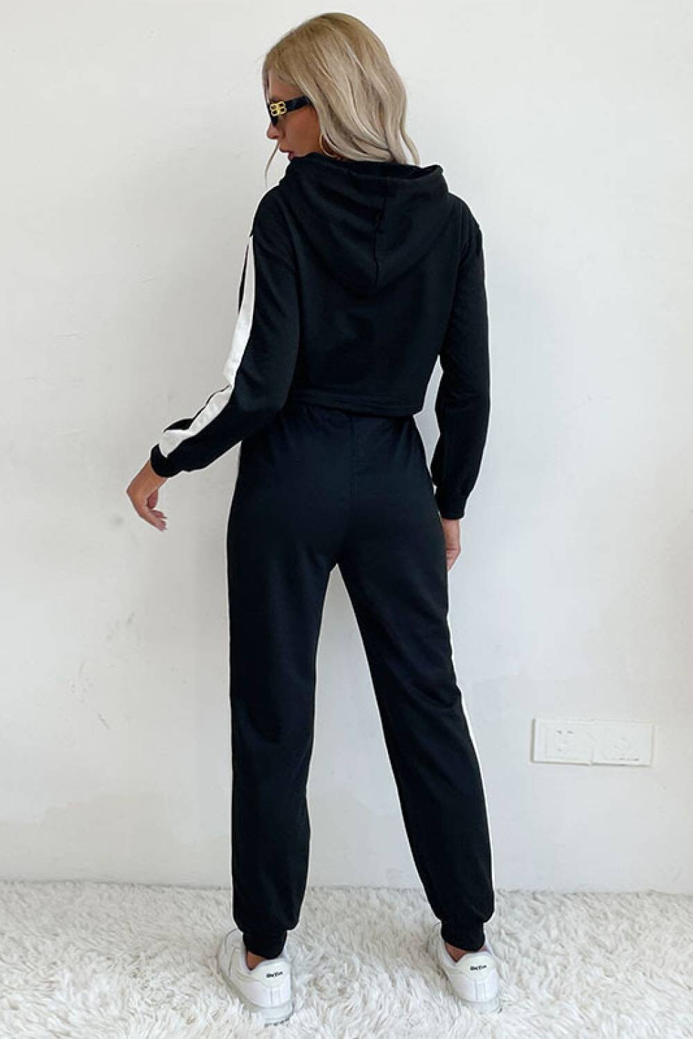 Striped side crop best sale hoodie with sweatpants set