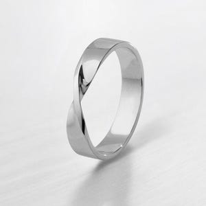 Mobius Band Ring in Silver or 14K Gold, Stylish Promise Ring For Him, Everyday Ring, Unique Mens Gifts, Trendy Men Jewelry, Birthday Gift