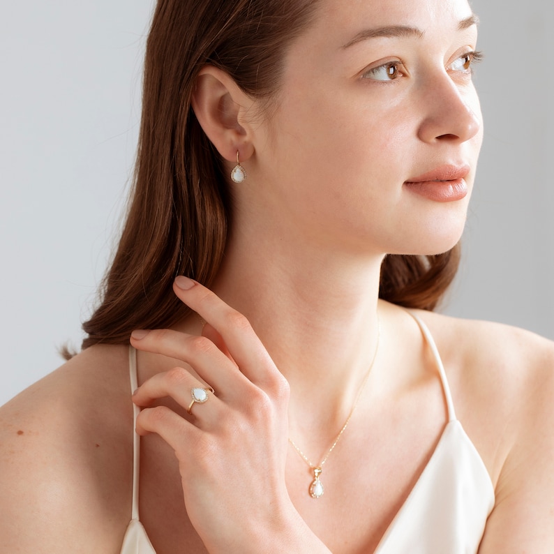 Teardrop Genuine Opal Ring in Solid Gold, 10K 14K 18K Gold Opal Engagement Ring, Opal Wedding Ring