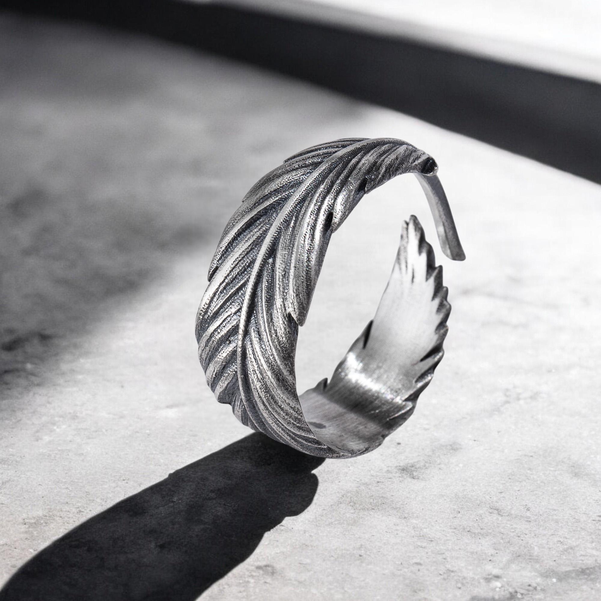 Feather Engraved Wedding Band Ring in Sterling Silver, Unique Angel Wings Mens Promise Ring to Best Friend, Dainty Jewelry, Birthday Gift
