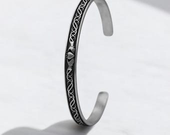 Celtic Claddagh Cuff Bracelet For Men in Sterling Silver, Engraved Men Jewelry, Historical Texture Bangle Bracelet For Dad, Anniversary Gift