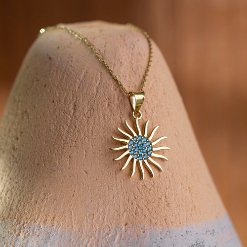 Sunburst Necklace with Emerald in Gold, 14K Solid Gold Sun Necklace, Girlfriend Necklace, Sun Pendant, Dainty Necklace, Promise shops Necklace