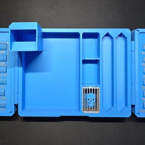 Ultimate DND Player’s Kit - Stats & Skills Tracker - Customize w\ Dice Tower bild 3