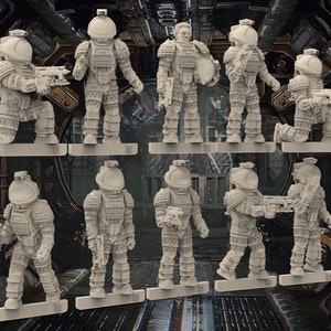 12 Alien Space Suits (Set 1) - (Set of 10 + 2 Randoms) - 28mm- BigMrTong