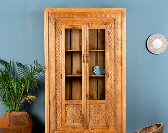 Vitrine Kedarnath, Mango Holz Schrank, indischer Schrank, vintage, boho, Ibiza Stil, Ibiza, handgefertigt, handgeschnitzt, Glasvitrine