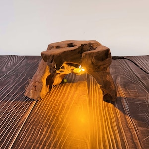 Lámpara de madera flotante hecha a mano, luces personalizadas, lámpara de noche de madera, iluminación rústica para comedor, lámpara de mesa, iluminación de madera natural.