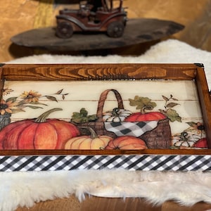 Bandeja para servir de madera maciza pintada a mano con asas / Bandeja de Halloween Regalo único / Decoración de madera / Regalo de cumpleaños para mujeres