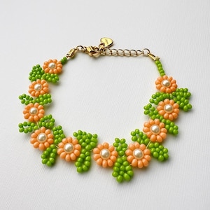 Daisy Beaded Bracelet • Bridesmaid or Flower Girl Jewellery • Wedding Party Gift • Handmade Floral Gift
