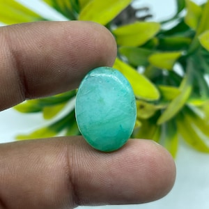 Peruvian Opal Cabochon: Polished Oval Gemstone (20x15x4 mm, 8.60 Carats