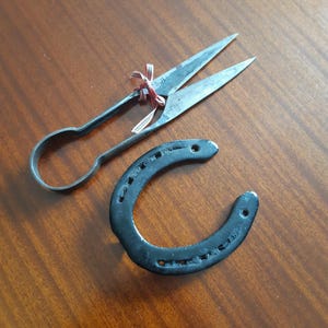 Swedish Farmhouse decor horseshoe sheep shears scissors