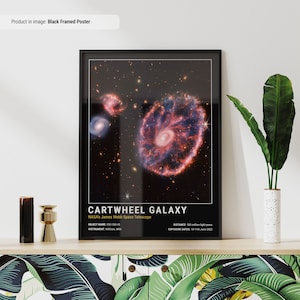 Wagenrad Galaxy Poster | Poster Weltall | NASA James Webb Poster | Weltraum Wandkunst | Weltall Poster | Raum Dekor | Dunkler Stil