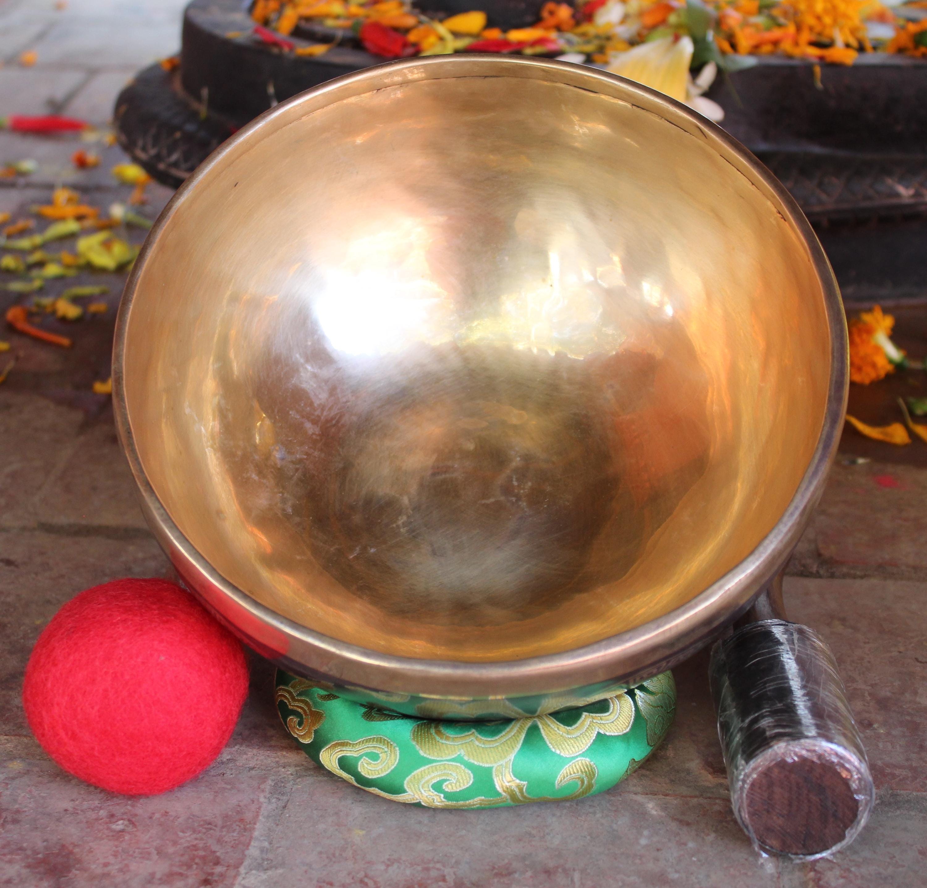 Dim Flower carved handmade singing bowl-10 inches Diameter Master Healing Himalayan singing bowl from Nepal , Used For Meditation, Yoga