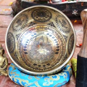 7 Inch  Traditional Nepalese Green Tara Carving Mantra Bowl Best use for Yoga Meditation Sound Therepy & Deep Relaxing Singing Bowls
