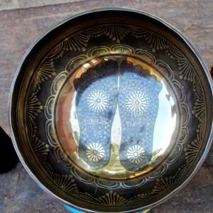7.5 inches Diameter Foot engraved Singing Bowl Sound Healing Tibetan Bowl - Tibetan singing bowls - Chakra Healing Bowls