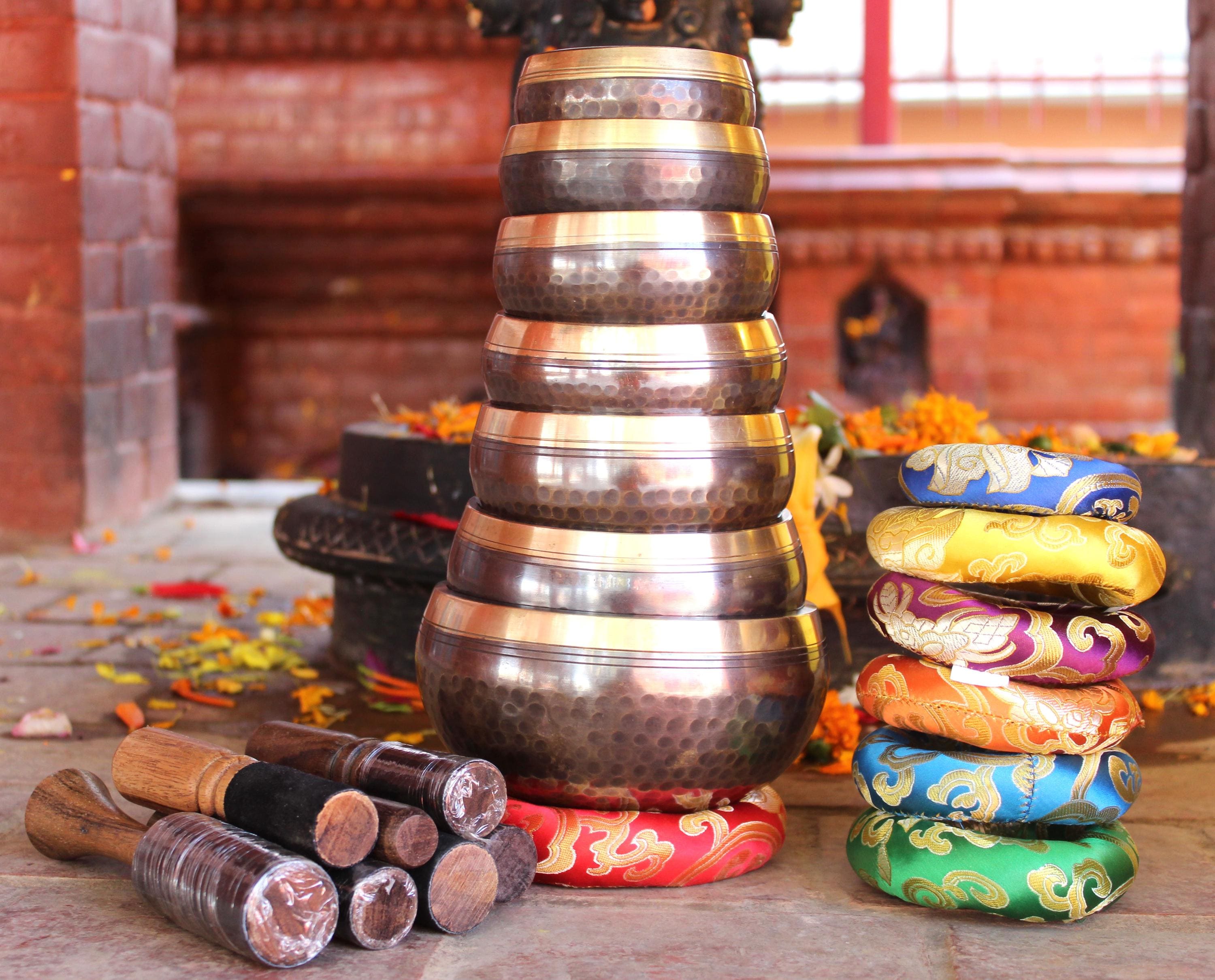 Black Hand Beaten Chakra set singing bowl-set of 7 Tibetan singing bowl from Nepal-Meditation,Mindfulness, sound Bath ,Yoga