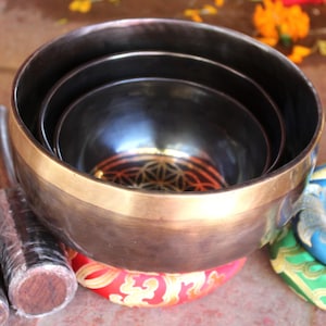 Flower of Life set of 3 Tibetan singing bowl,Himalayan singing bowl from Nepal-Meditation,Mindfulness, sound Bath ,Yoga