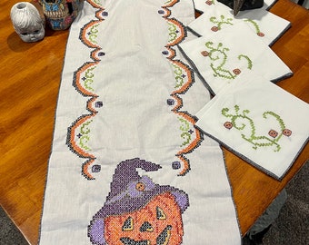 Camino de mesa y servilletas de Halloween