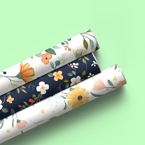 3 枚セットのペーパーロール ショーケース モックアップ、ギフト ラッピング ペーパー モックアップのクローズアップ、ギフト ラッピング ペーパー ロール PSD モックアップ、ラッピング ペーパー ロール モックアップ