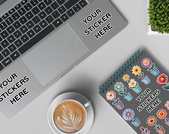 Adesivi Laptop e Notebook Mockup Psd e Jpg, Mockup di adesivi ad alta risoluzione, Mockup di branding adesivo modificabile, Mockup di adesivi