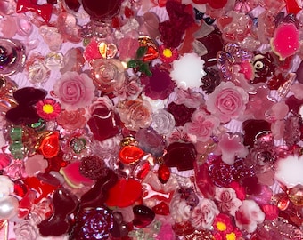 Random Nail Charms - Red Mix - Moon, stars, hearts, flowers, paws, bears, butterflies, roses, bow