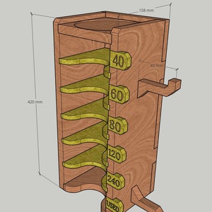Op de afbeelding: Houten opbergrek met zes planken om spullen op te bergen. De planken zijn gelabeld met nummers: 40, 60, 80, 120, 240 en 480. Het rek is 420 mm hoog en 158 mm breed.