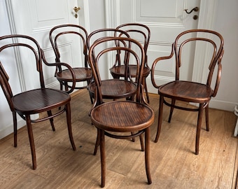 Juego de 6 (2+4) sillas vintage Thonet n.º 14