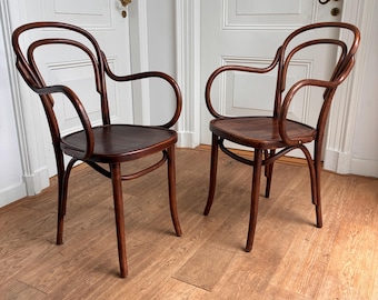 Para zabytkowych foteli Thonet nr 14
