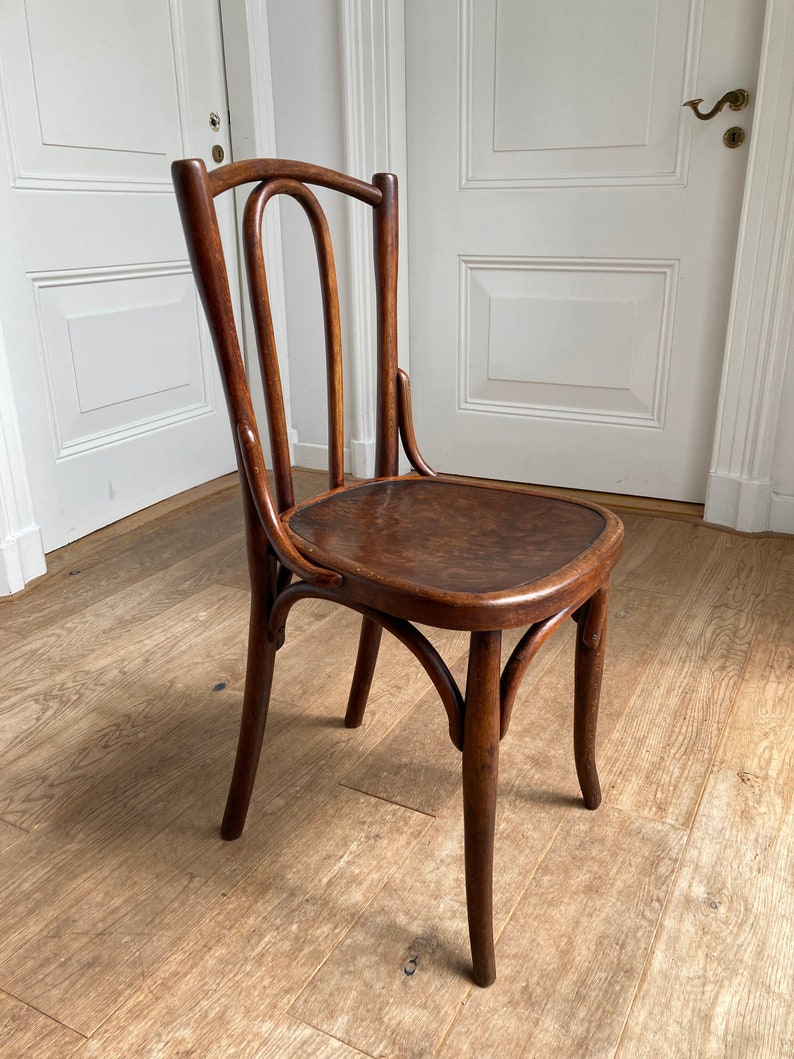 Petite chaise antique en bois courbé Thonet n56 image 2