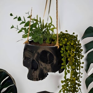 Hanging Human Skull Realistic Succulent Planter Horror Halloween Gothic 3D Printed Indoor Home Decor