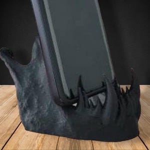Monster Phone Stand – Universal Fanged Cell Phone Holder, Gaming Desk Accessory, Cool Desk Phone Dock, Gothic Office Desk Decor, Unique Gift