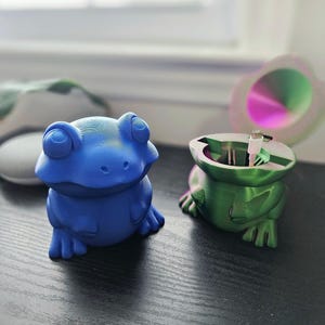Kawaii Cute Frog Cable Phone Holder, Phone Holder, Apple wireless charger dock, 3D Printed Desk Accessories