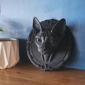 Gothic Sphynx Cat Wall Plaque – 3D Printed Sphynx Cat Oval Frame, Gothic Wall Decor Home, Black Cat Wall Art, Victorian Wall Mount Sculpture